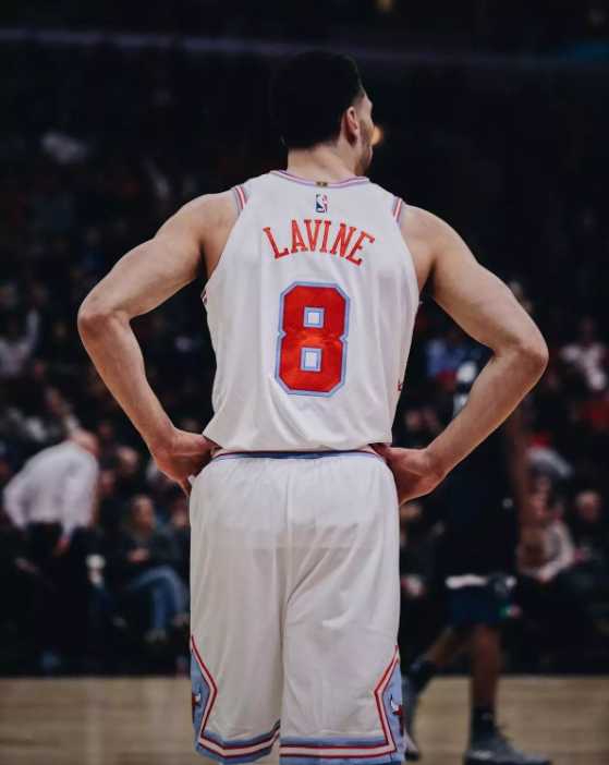  公牛启动重建交易拉文换取年轻资产